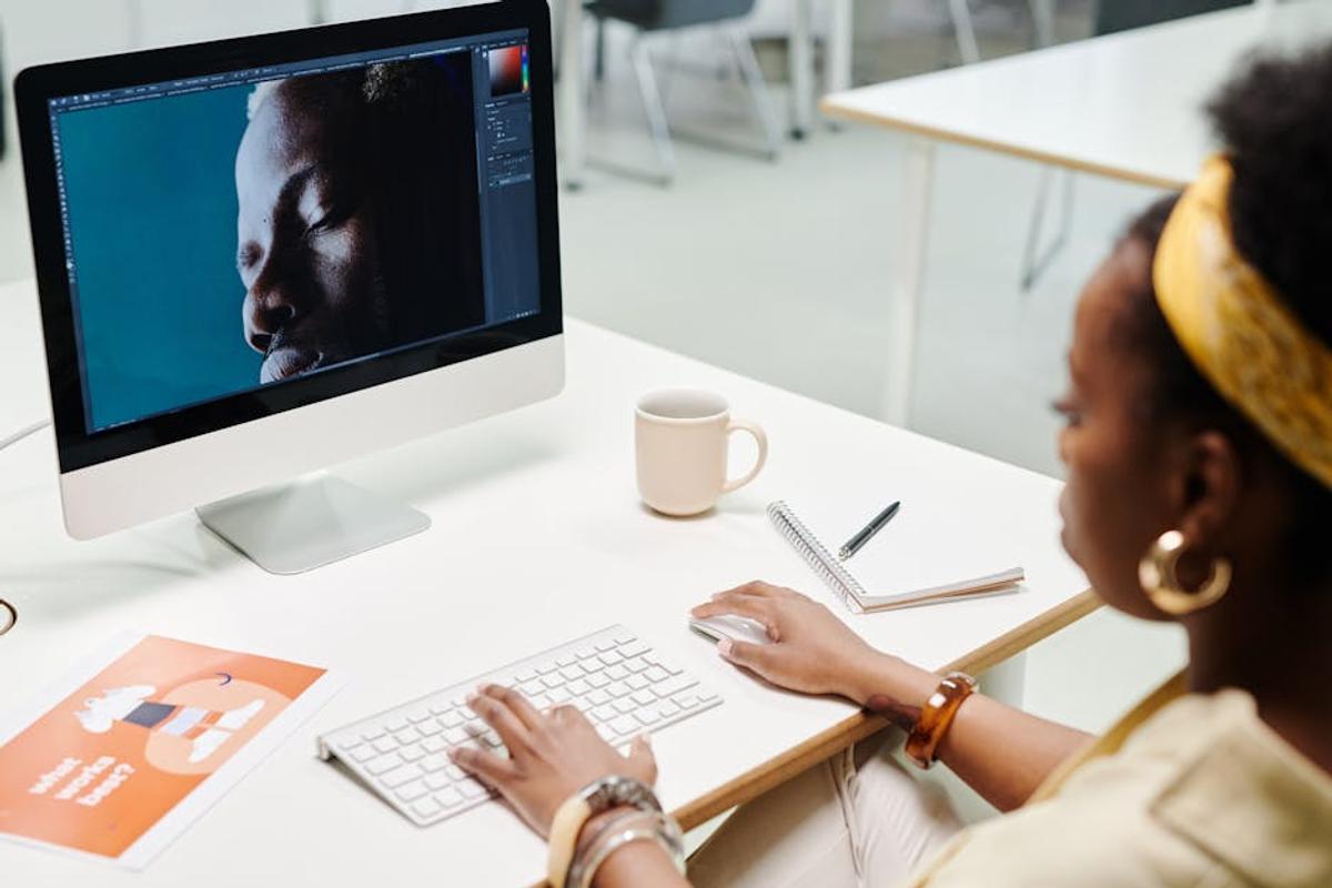 Image 3 for MacBook Pro vs Dell XPS 15 for graphic design